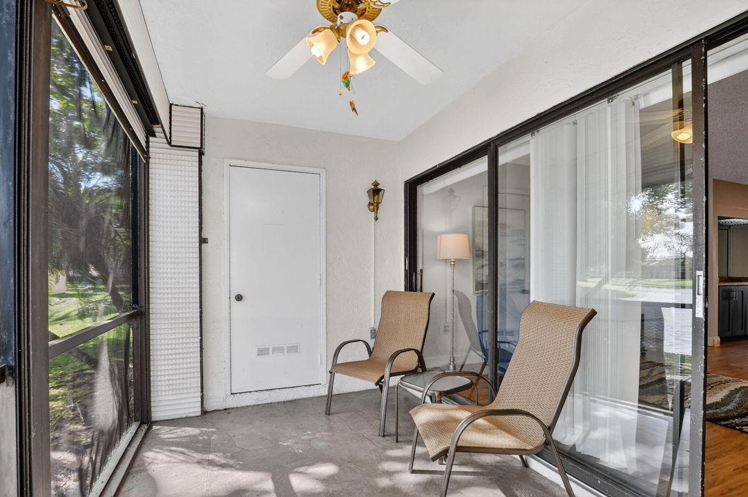 En Venta: $249,000 (2 camas, 2 baños, 1200 Pies cuadrados)