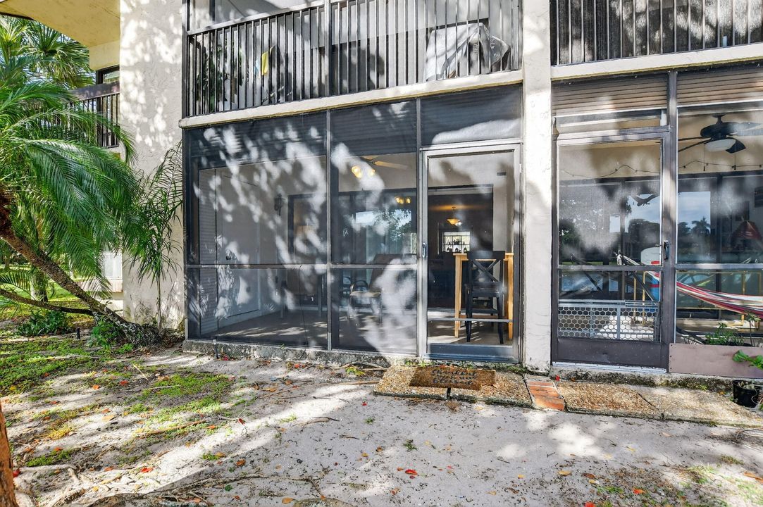 En Venta: $249,000 (2 camas, 2 baños, 1200 Pies cuadrados)