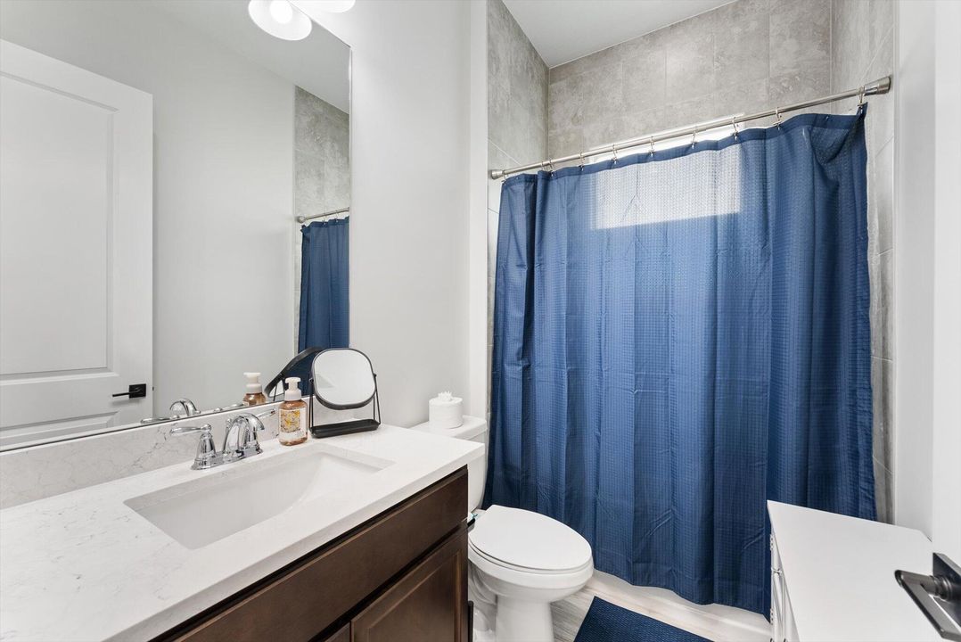 En Venta: $882,850 (5 camas, 4 baños, 3151 Pies cuadrados)