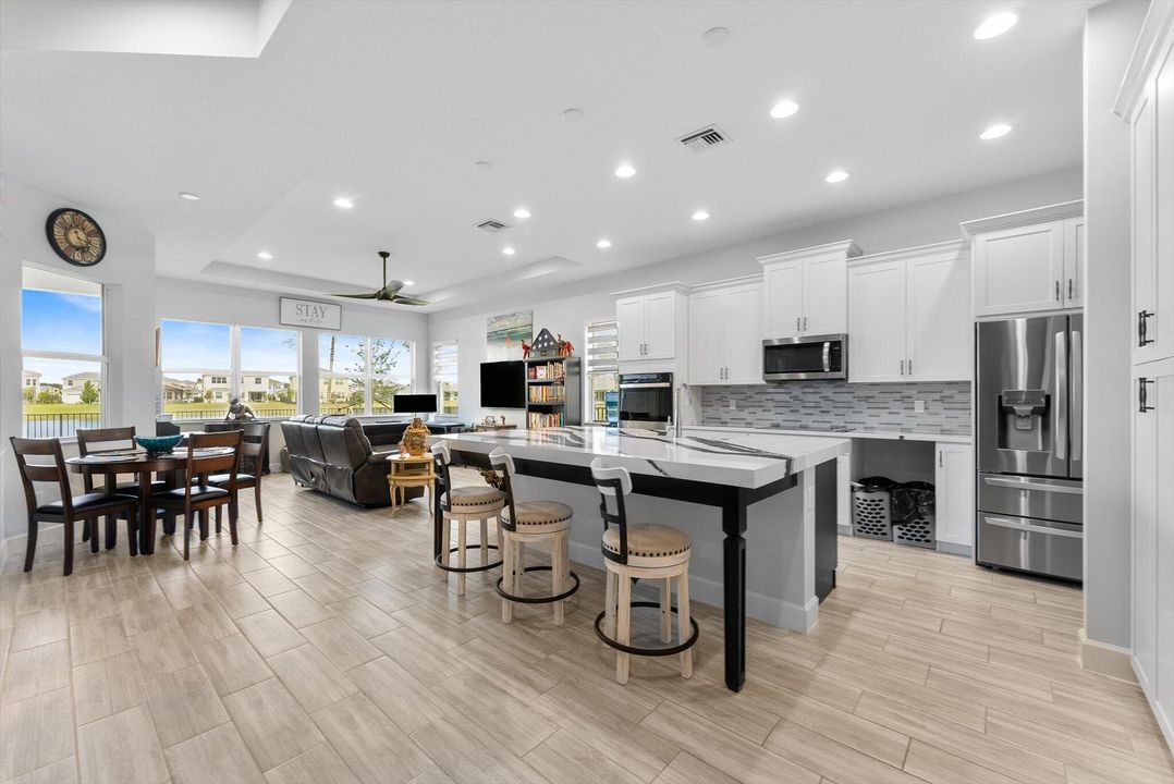 En Venta: $882,850 (5 camas, 4 baños, 3151 Pies cuadrados)