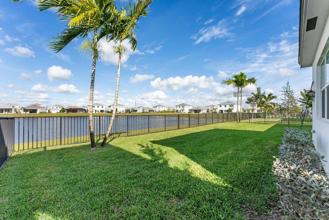 En Venta: $882,850 (5 camas, 4 baños, 3151 Pies cuadrados)