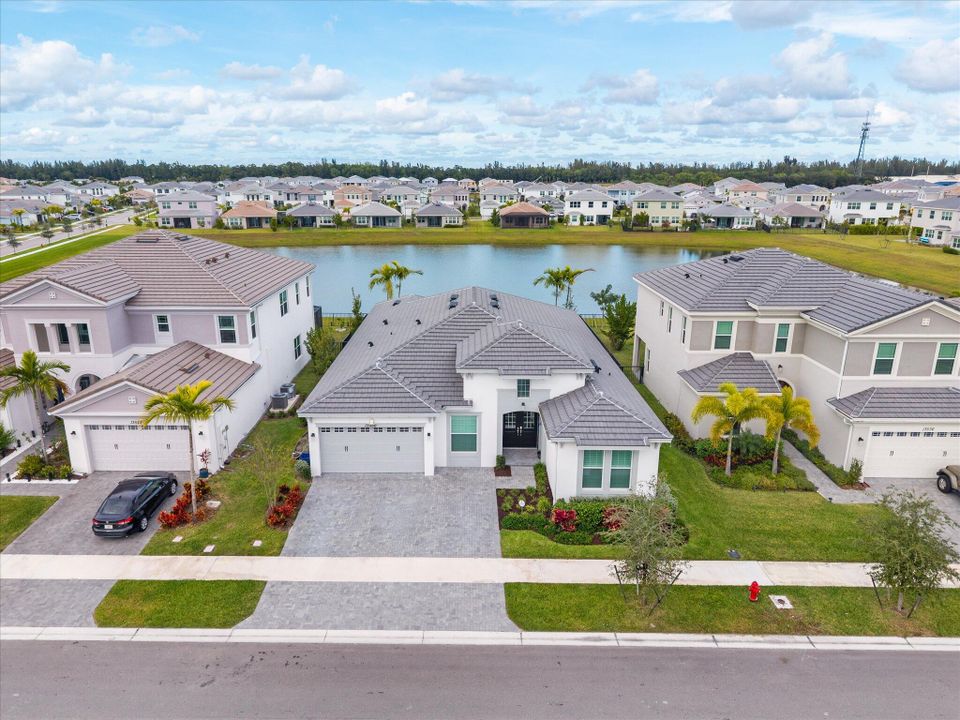 En Venta: $882,850 (5 camas, 4 baños, 3151 Pies cuadrados)