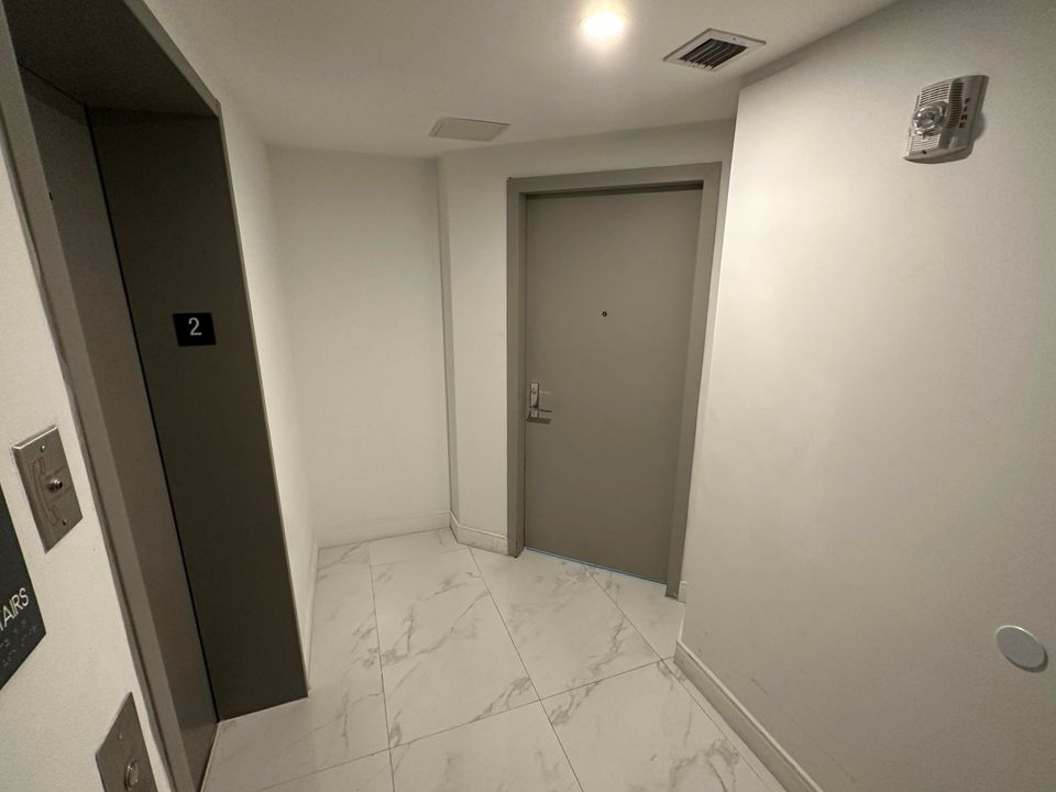 En Renta: $5,250 (2 camas, 3 baños, 1205 Pies cuadrados)