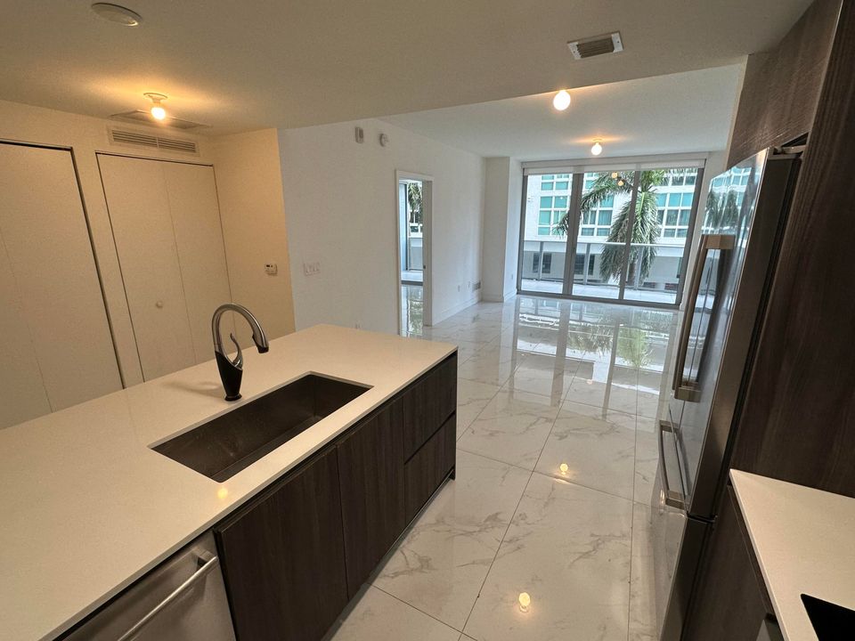 En Renta: $5,250 (2 camas, 3 baños, 1205 Pies cuadrados)