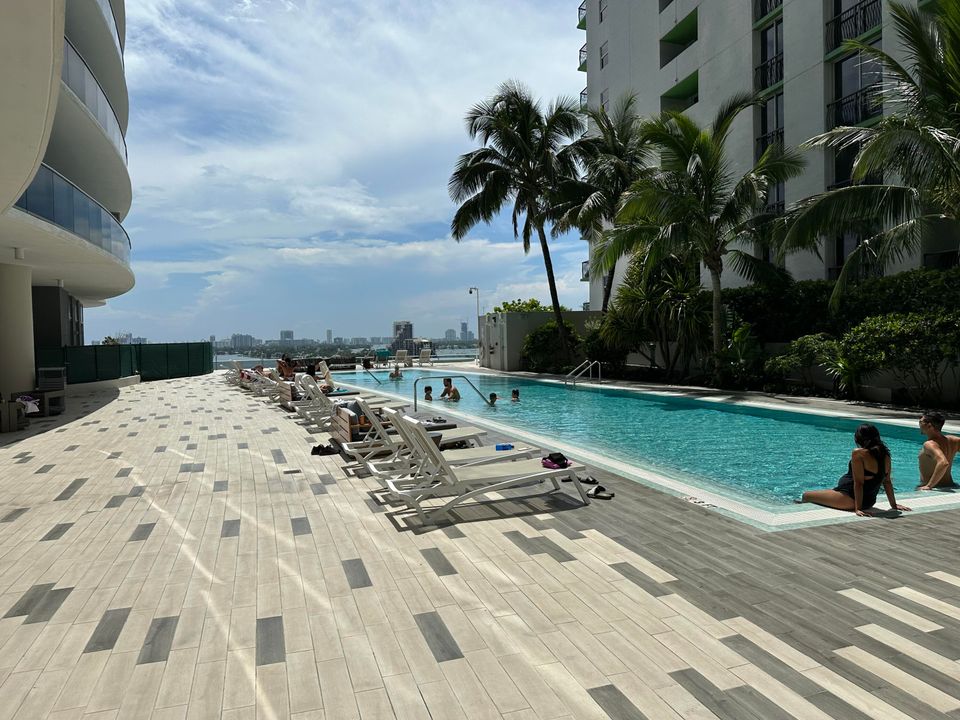 En Renta: $5,250 (2 camas, 3 baños, 1205 Pies cuadrados)