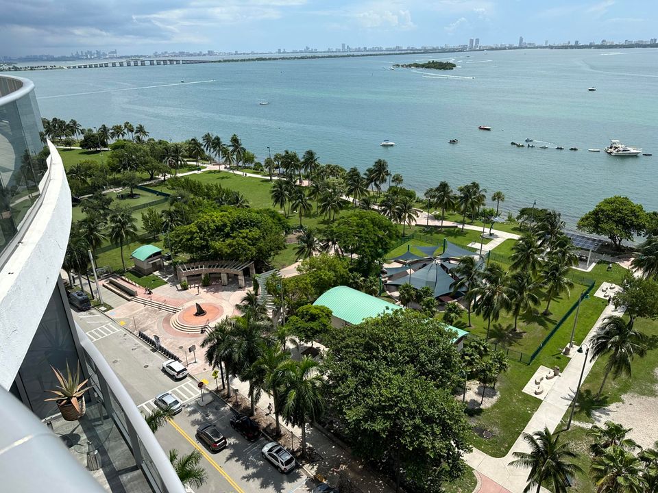 En Renta: $5,250 (2 camas, 3 baños, 1205 Pies cuadrados)