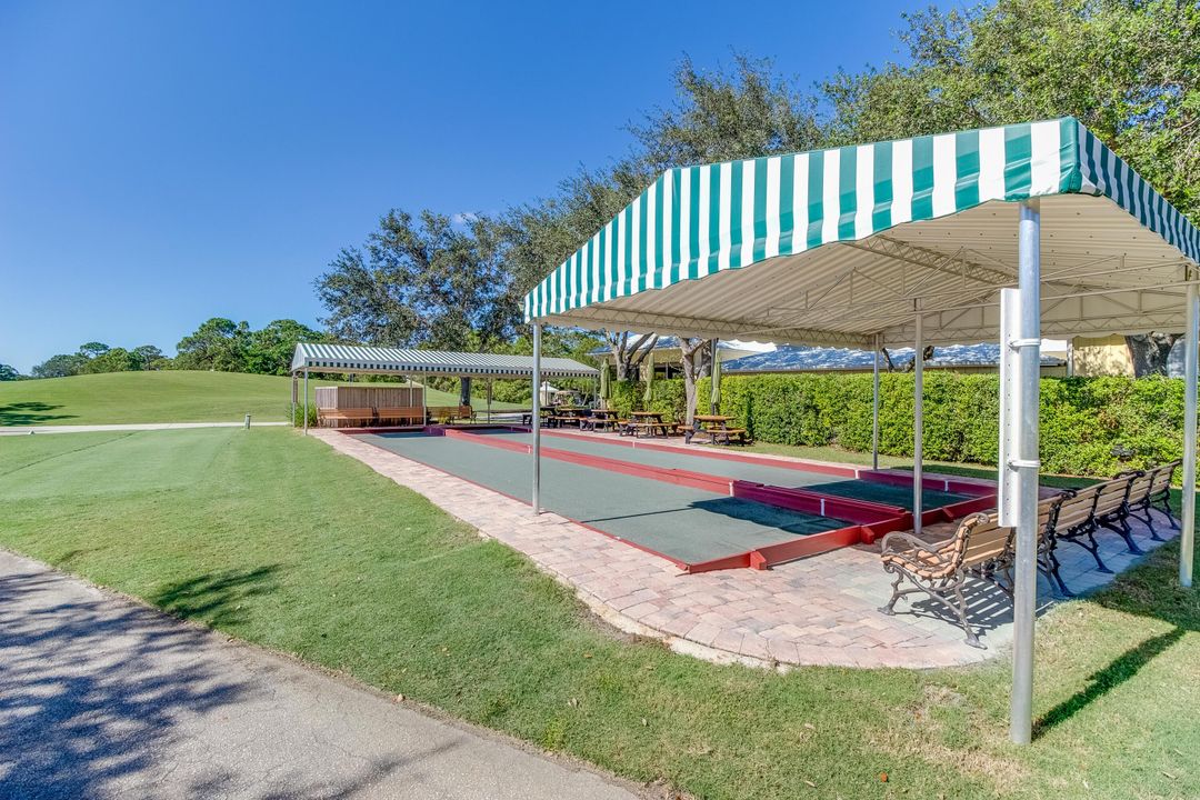 For Sale: $449,000 (3 beds, 2 baths, 2546 Square Feet)