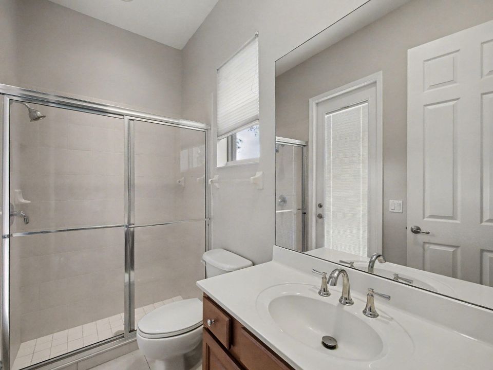 En Venta: $429,000 (2 camas, 2 baños, 2010 Pies cuadrados)