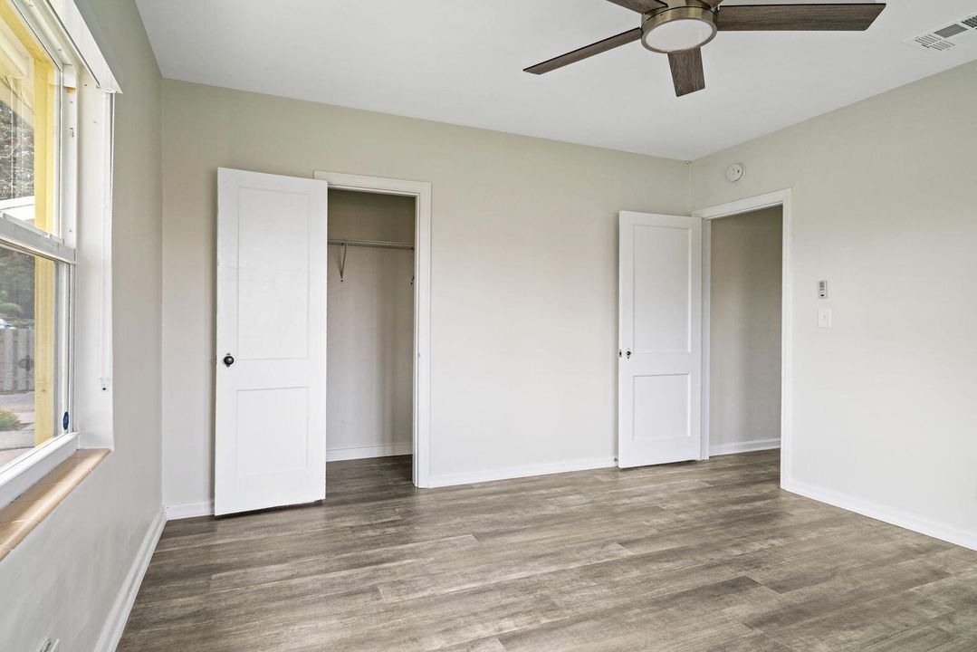 For Rent: $2,350 (2 beds, 1 baths, 1242 Square Feet)