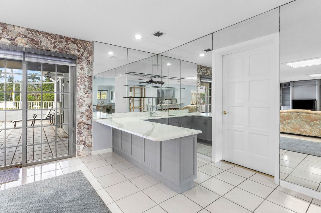 В аренду: $16,000 (3 спален, 3 ванн, 3318 Квадратных фут)