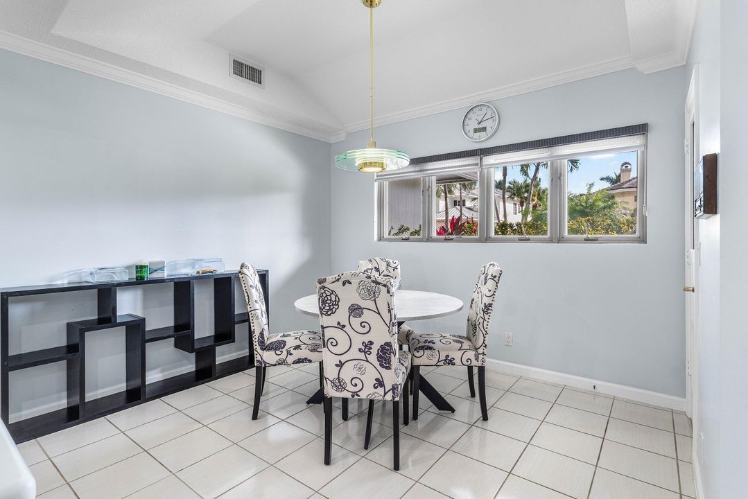 В аренду: $16,000 (3 спален, 3 ванн, 3318 Квадратных фут)