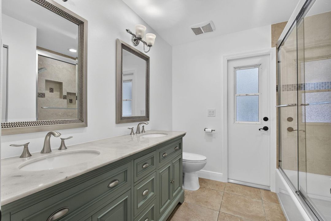 For Rent: $6,500 (3 beds, 2 baths, 1988 Square Feet)