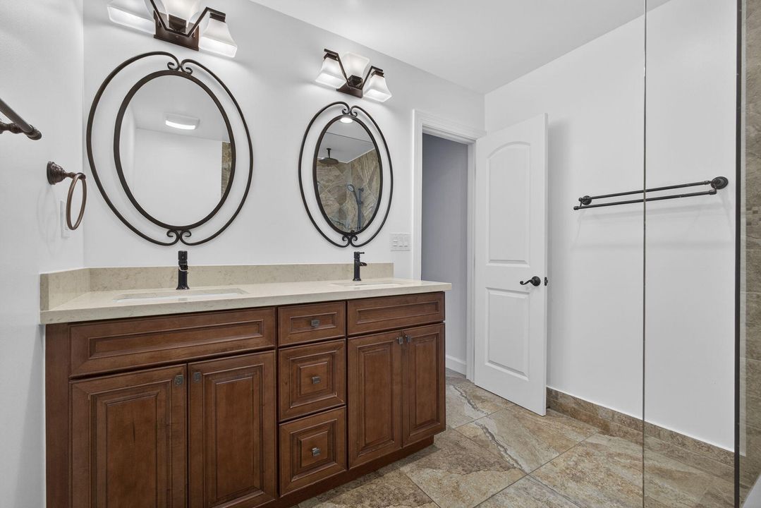 For Rent: $6,500 (3 beds, 2 baths, 1988 Square Feet)