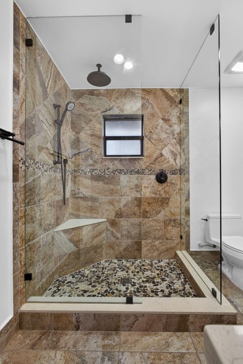 For Rent: $6,500 (3 beds, 2 baths, 1988 Square Feet)