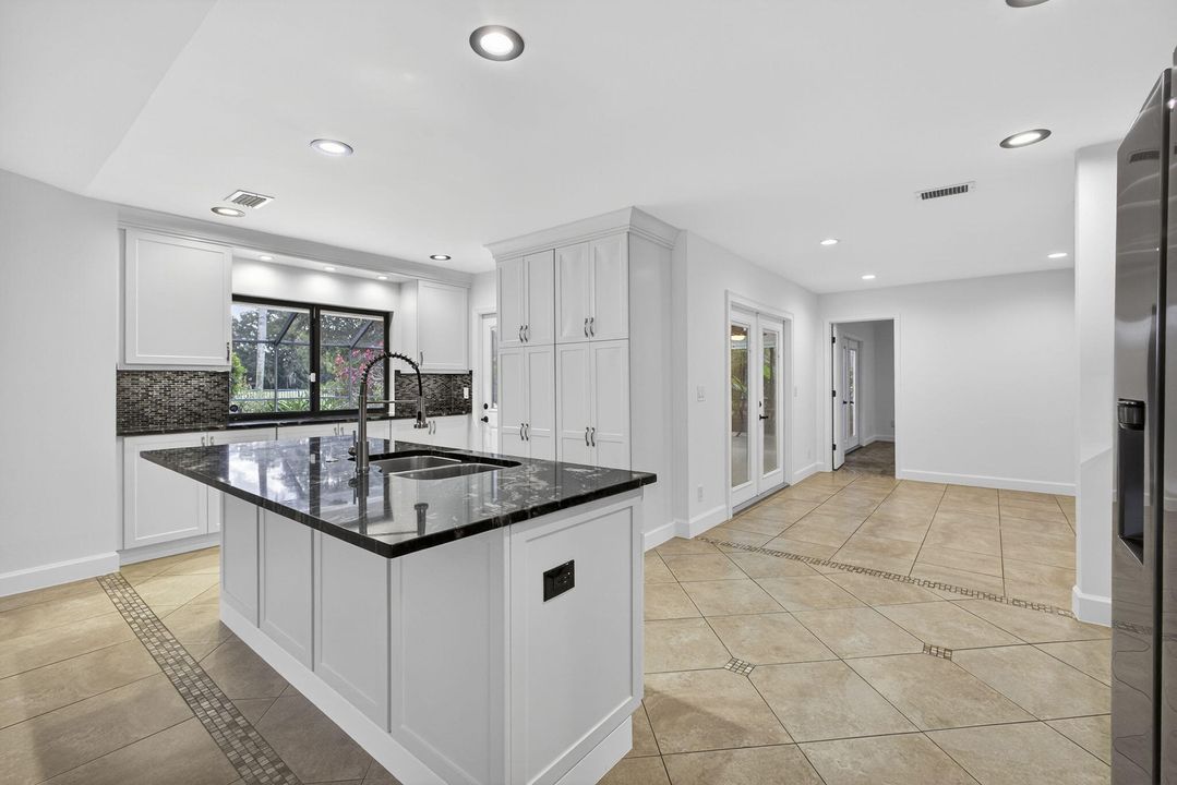 For Rent: $6,500 (3 beds, 2 baths, 1988 Square Feet)