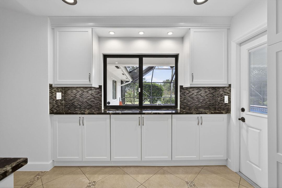 For Rent: $6,500 (3 beds, 2 baths, 1988 Square Feet)