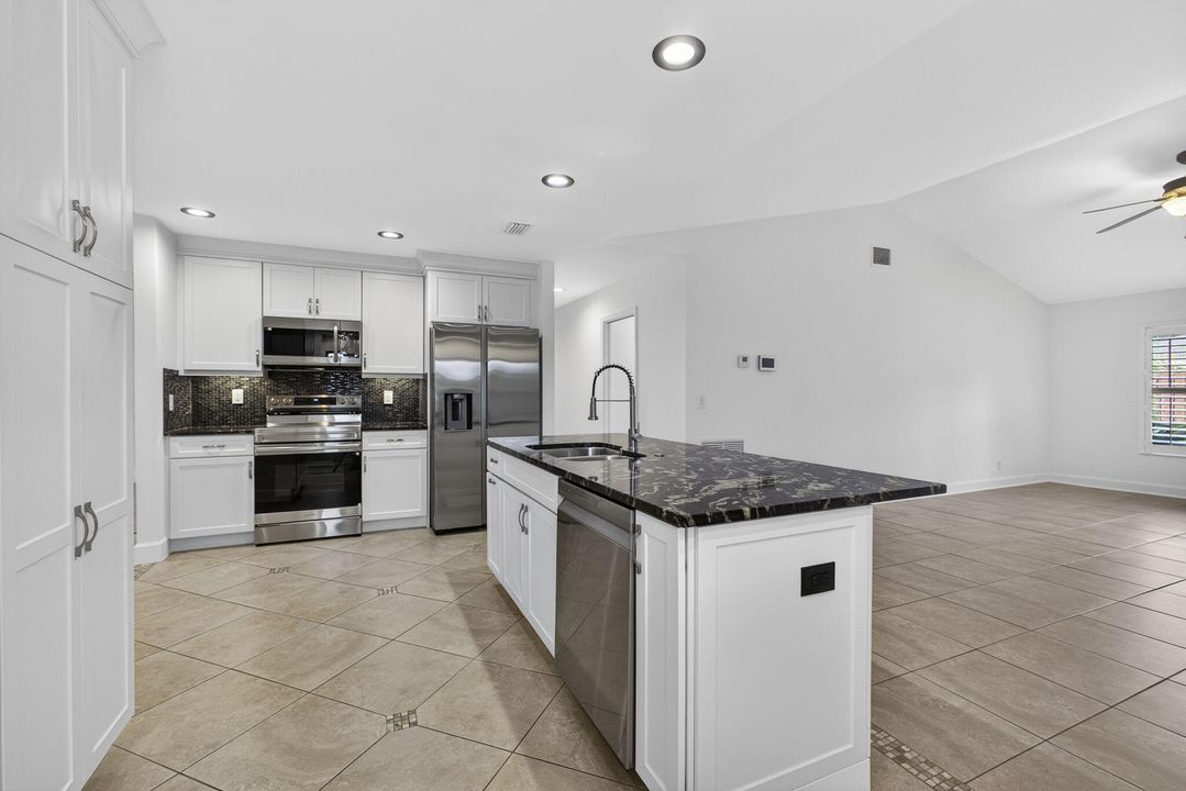 For Rent: $6,500 (3 beds, 2 baths, 1988 Square Feet)