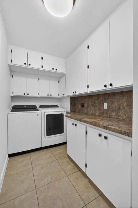 For Rent: $6,500 (3 beds, 2 baths, 1988 Square Feet)