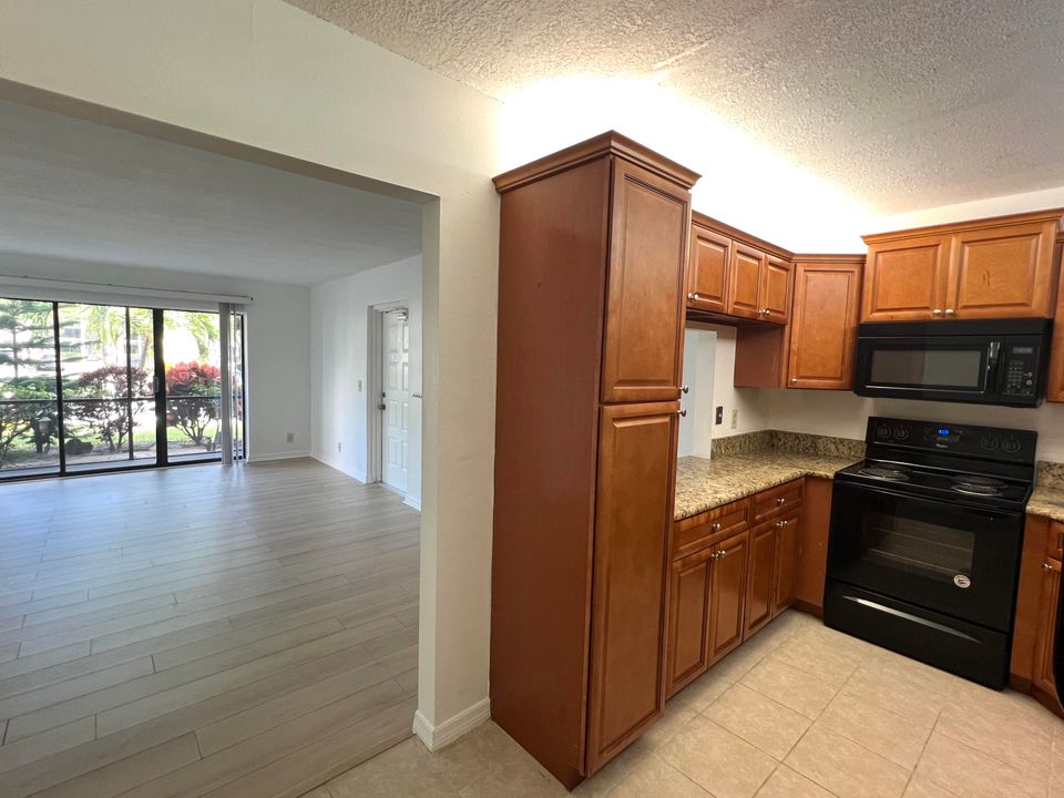 В аренду: $2,000 (2 спален, 2 ванн, 1106 Квадратных фут)