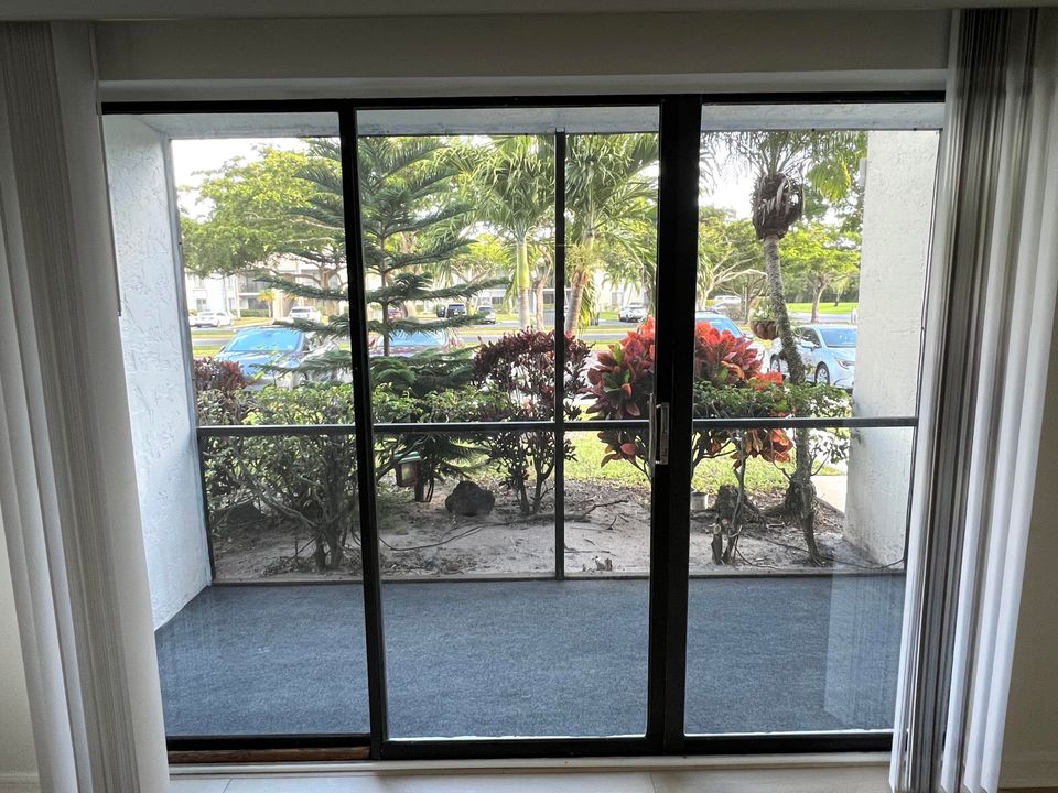 В аренду: $2,000 (2 спален, 2 ванн, 1106 Квадратных фут)