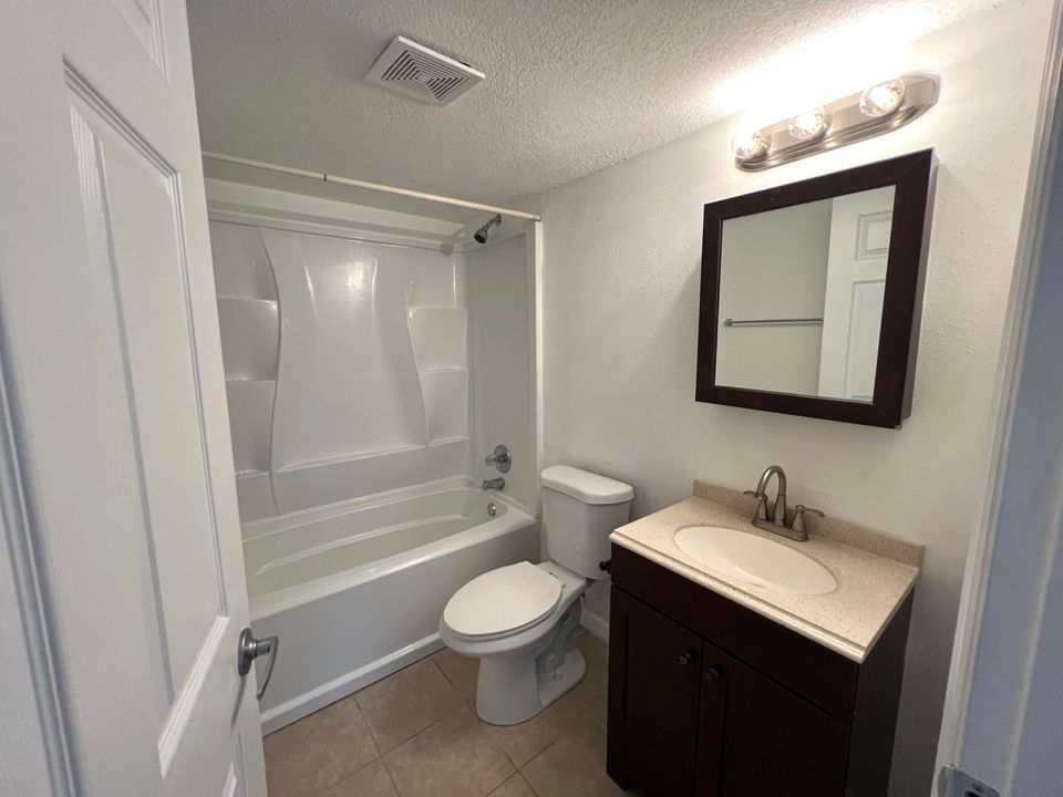 В аренду: $2,000 (2 спален, 2 ванн, 1106 Квадратных фут)