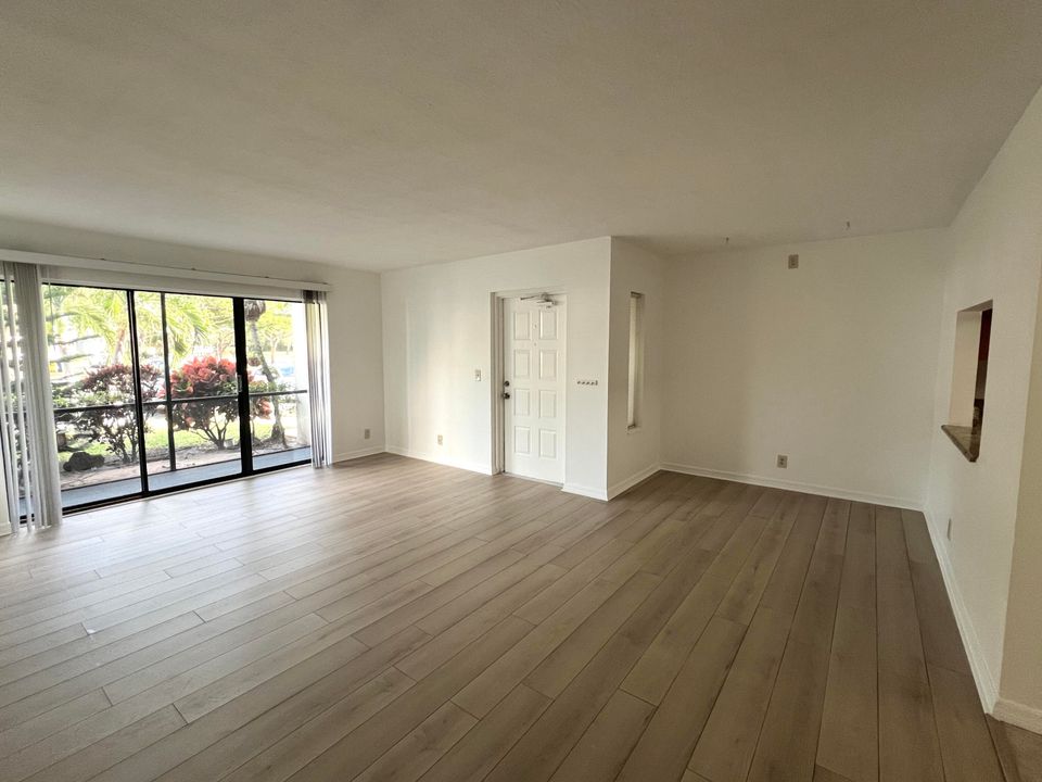 В аренду: $2,000 (2 спален, 2 ванн, 1106 Квадратных фут)