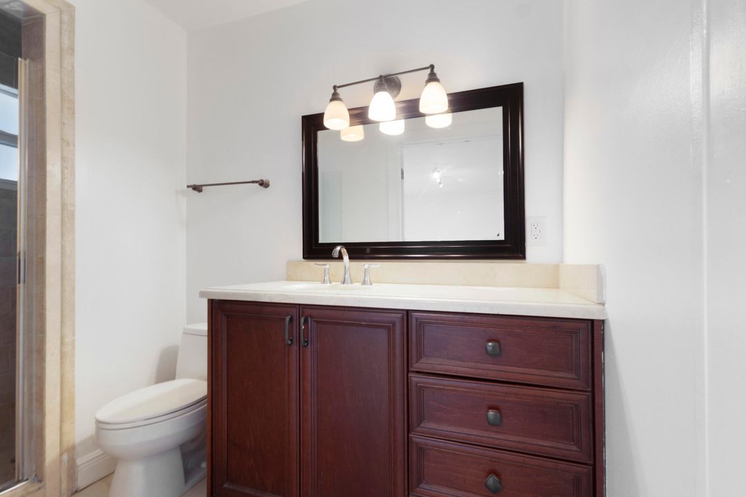 For Sale: $785,000 (3 beds, 2 baths, 1247 Square Feet)