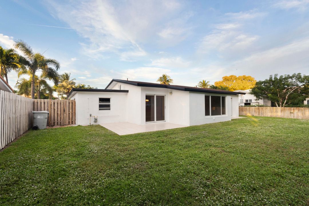 For Sale: $785,000 (3 beds, 2 baths, 1247 Square Feet)