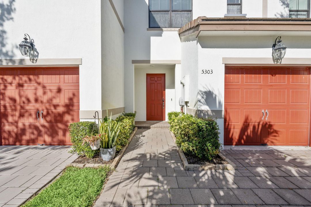 待售: $301,860 (2 贝兹, 2 浴室, 1490 平方英尺)