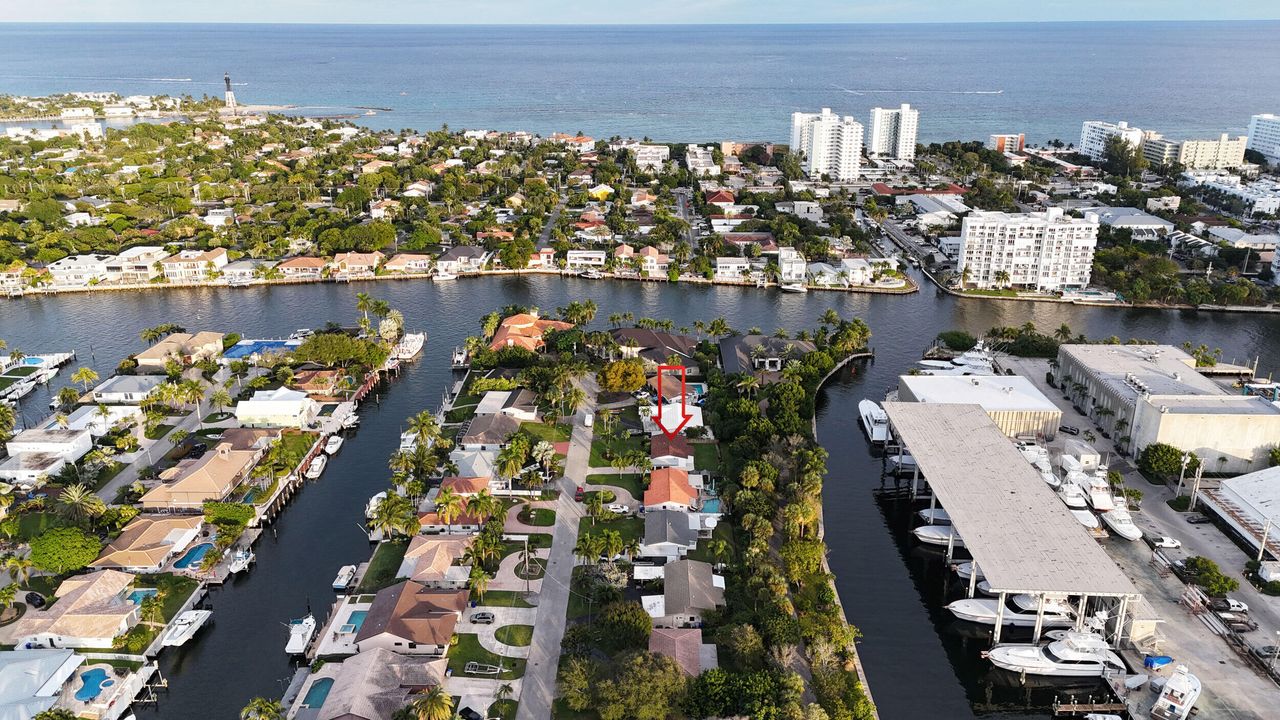 For Sale: $785,000 (3 beds, 2 baths, 1247 Square Feet)