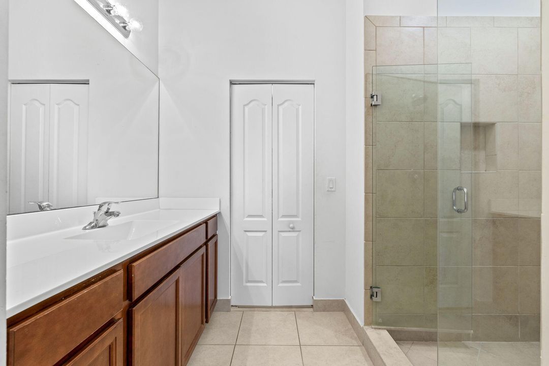 待售: $301,860 (2 贝兹, 2 浴室, 1490 平方英尺)