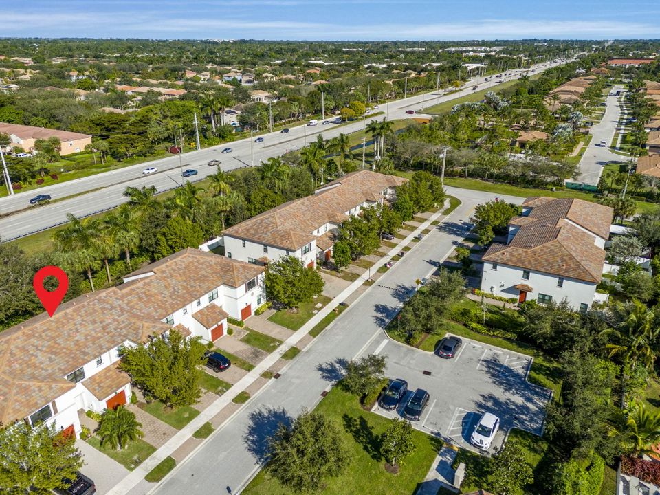 待售: $301,860 (2 贝兹, 2 浴室, 1490 平方英尺)