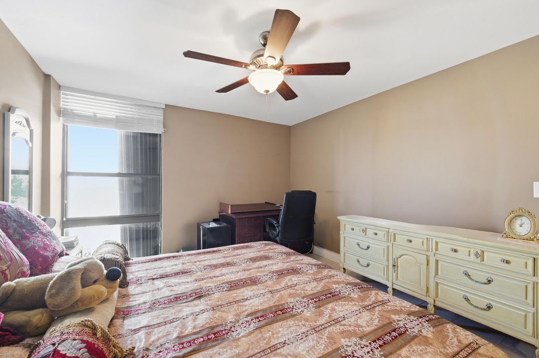 En Venta: $245,000 (2 camas, 2 baños, 984 Pies cuadrados)