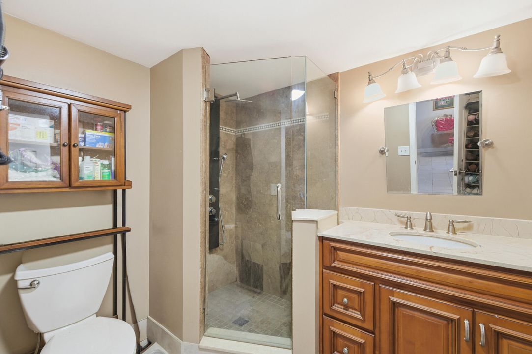 En Venta: $245,000 (2 camas, 2 baños, 984 Pies cuadrados)