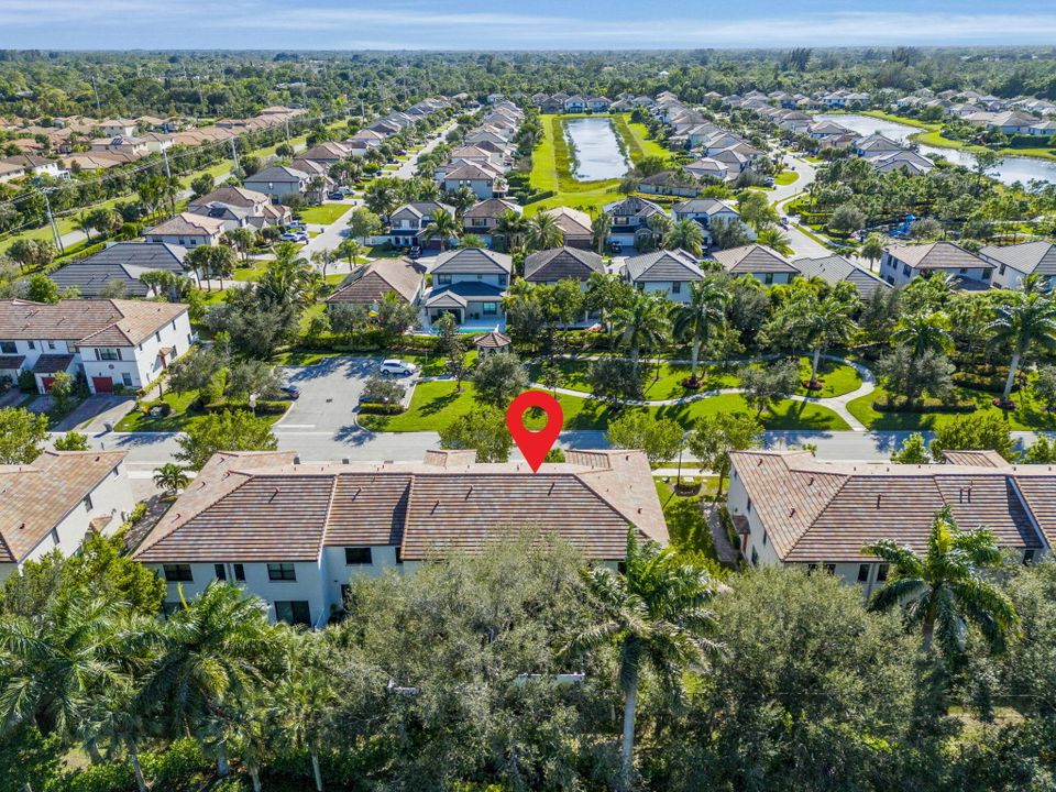 待售: $301,860 (2 贝兹, 2 浴室, 1490 平方英尺)