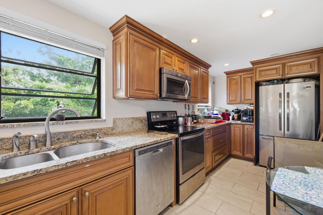 En Venta: $245,000 (2 camas, 2 baños, 984 Pies cuadrados)