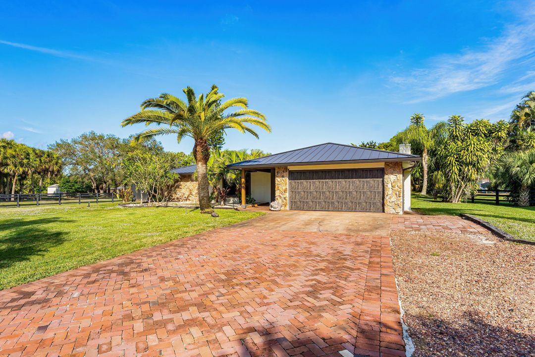 待售: $1,195,000 (4 贝兹, 2 浴室, 1956 平方英尺)