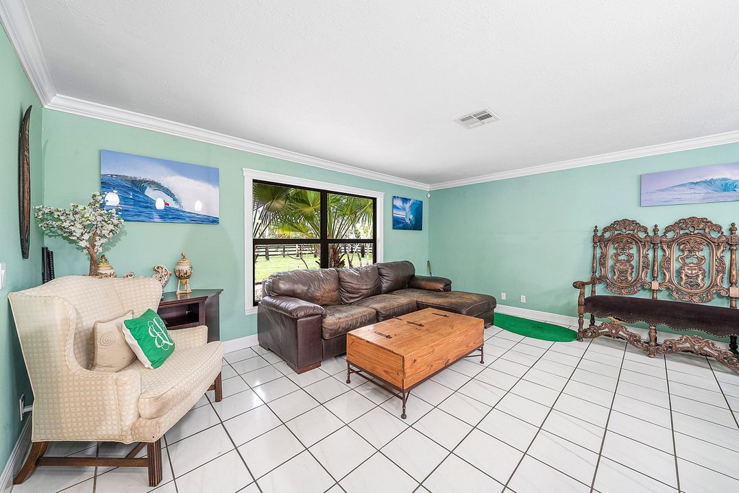 待售: $1,195,000 (4 贝兹, 2 浴室, 1956 平方英尺)