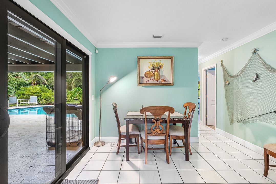 待售: $1,195,000 (4 贝兹, 2 浴室, 1956 平方英尺)