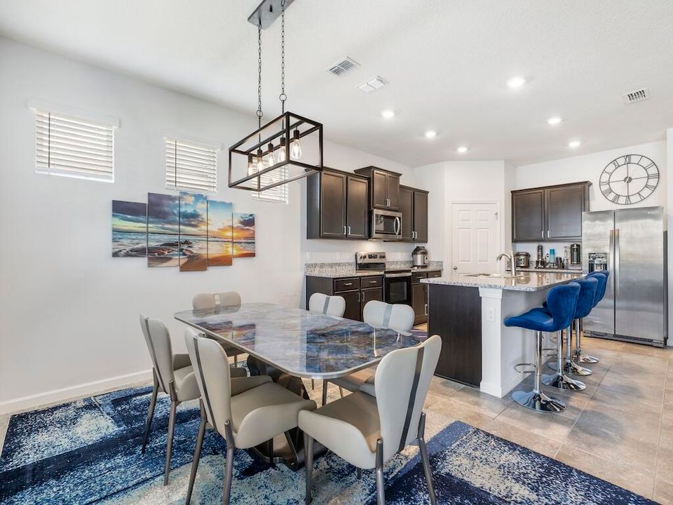 For Rent: $2,850 (3 beds, 2 baths, 2034 Square Feet)