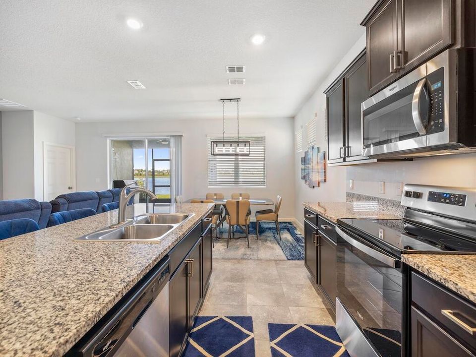 For Rent: $2,850 (3 beds, 2 baths, 2034 Square Feet)