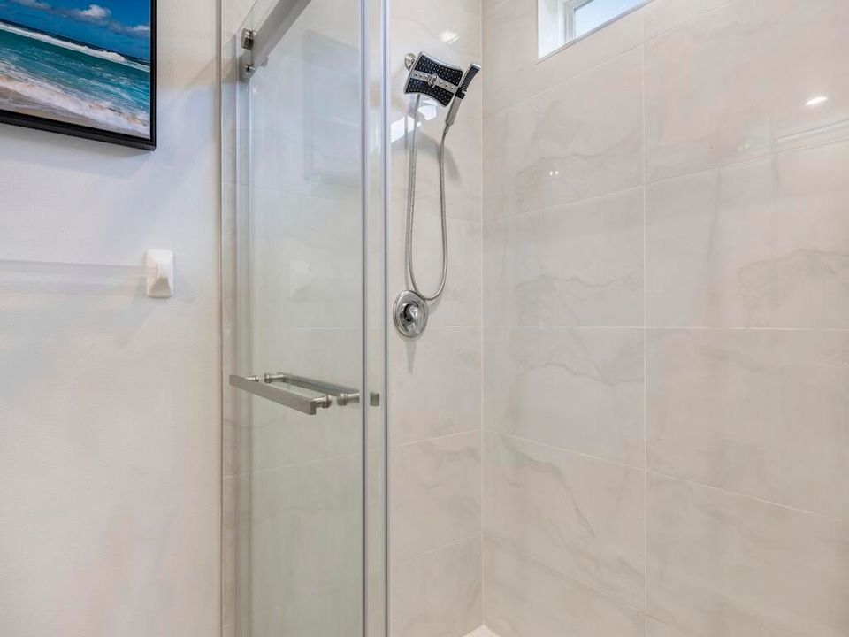 For Rent: $2,850 (3 beds, 2 baths, 2034 Square Feet)