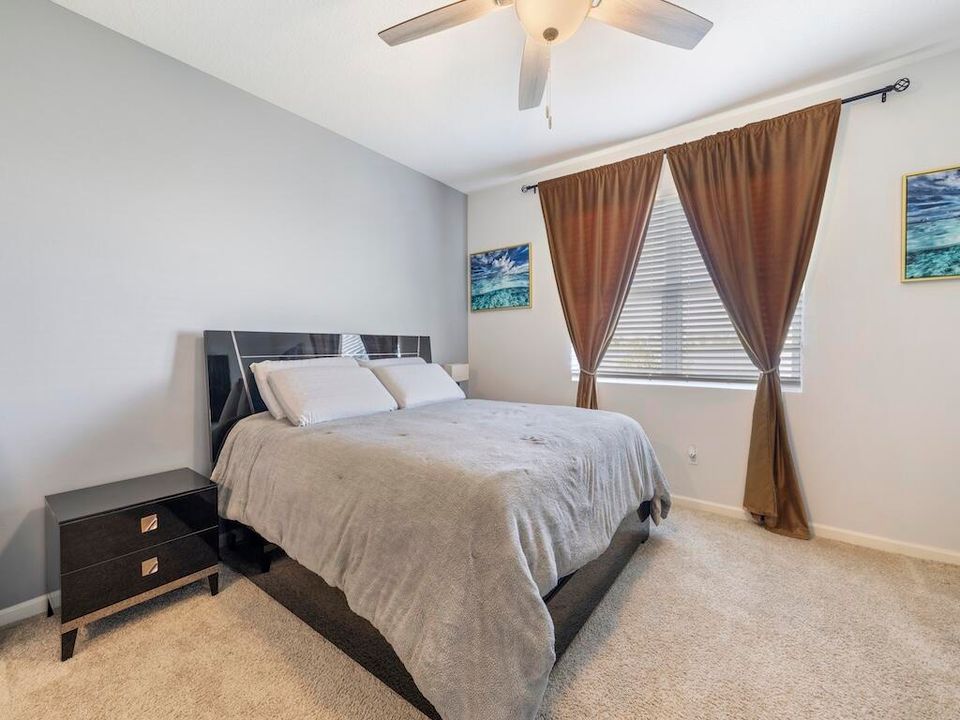 For Rent: $2,850 (3 beds, 2 baths, 2034 Square Feet)