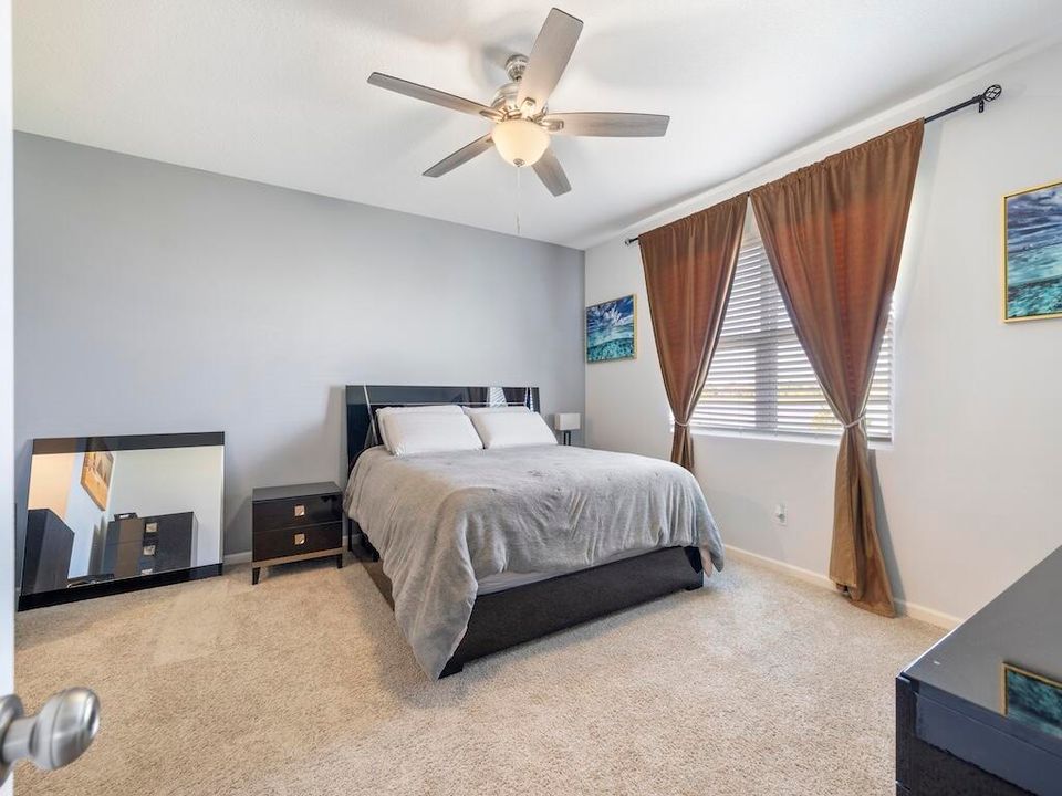 For Rent: $2,850 (3 beds, 2 baths, 2034 Square Feet)