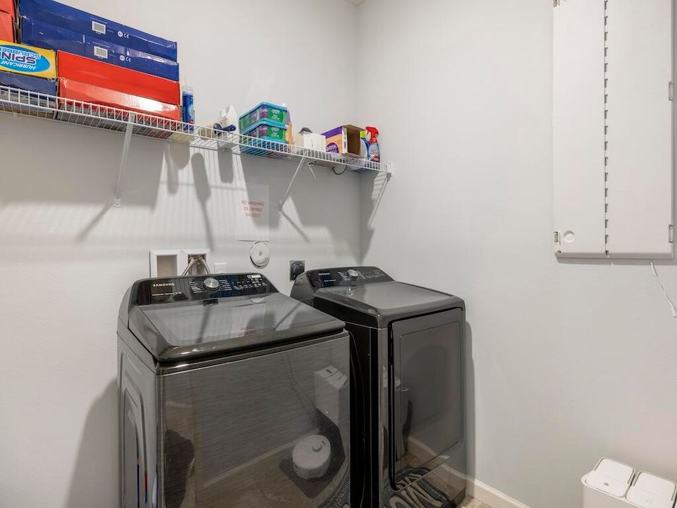 For Rent: $2,850 (3 beds, 2 baths, 2034 Square Feet)