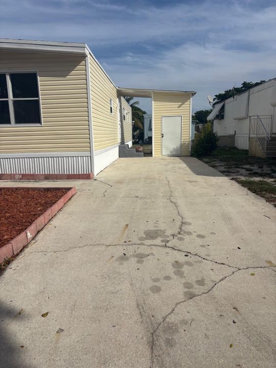 For Sale: $148,000 (4 beds, 2 baths, 1344 Square Feet)