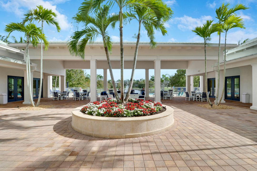 待售: $820,000 (3 贝兹, 2 浴室, 2467 平方英尺)