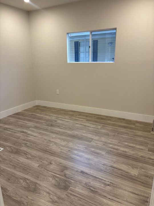 For Sale: $148,000 (4 beds, 2 baths, 1344 Square Feet)