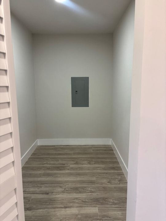 For Sale: $148,000 (4 beds, 2 baths, 1344 Square Feet)