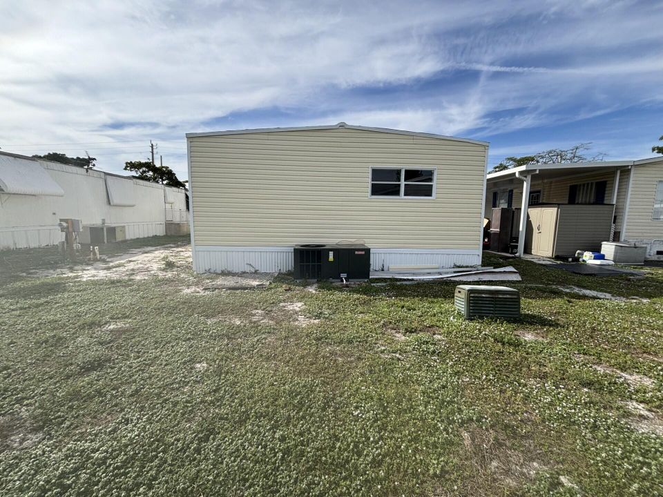 For Sale: $148,000 (4 beds, 2 baths, 1344 Square Feet)